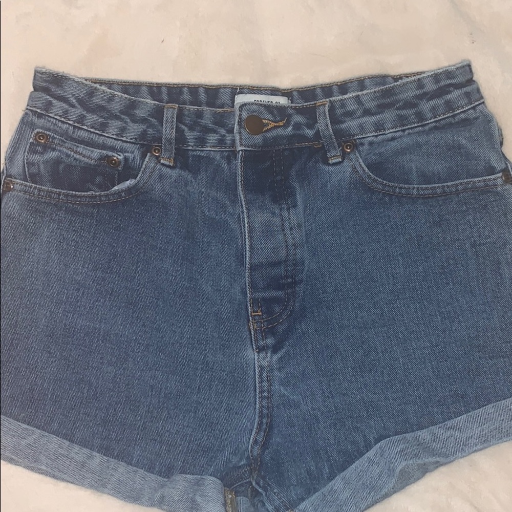 High waisted 4 button shorts